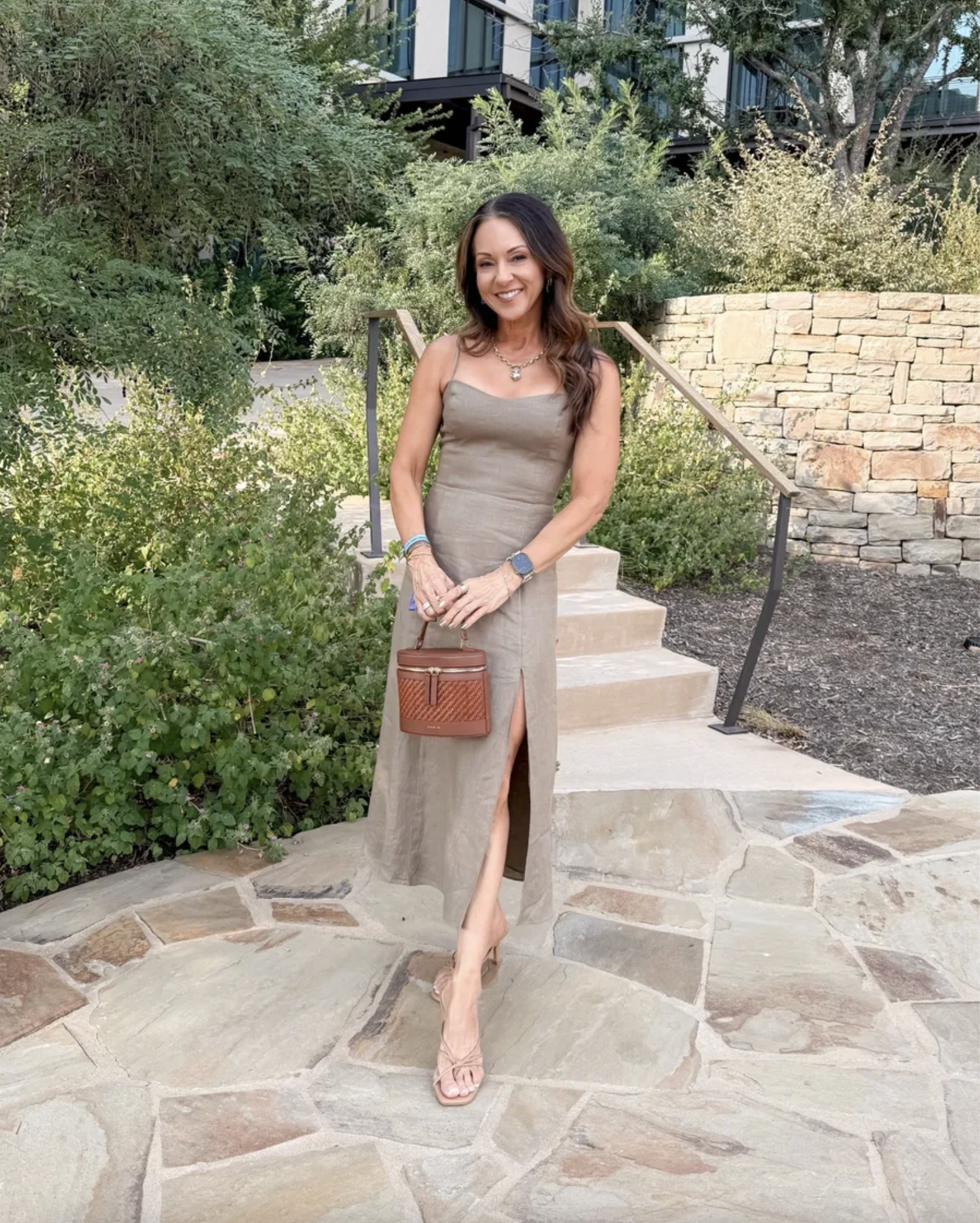 August style recap, summer to fall outfits, everyday outfit ideas, fall transition fashion, casual fall outfits, teacher workwear outfits, activewear and athleisure, beauty favorites, wardrobe essentials, lifestyle finds